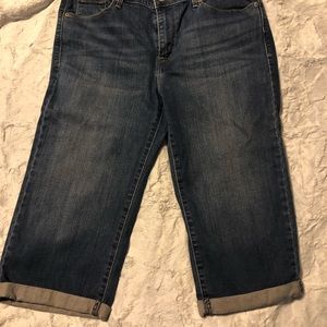 Levi capris